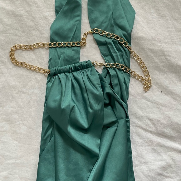 Halter top - Picture 2 of 2